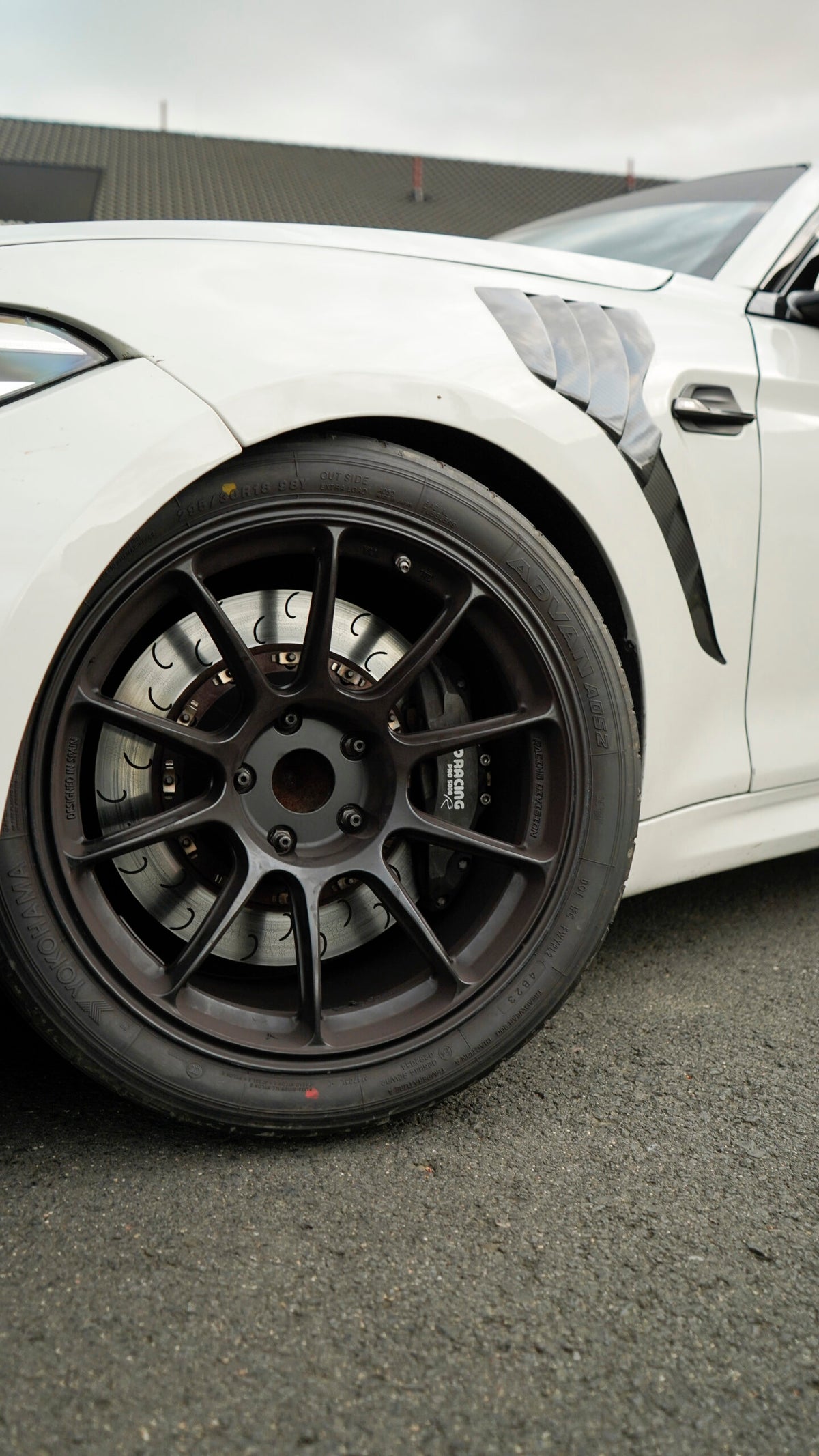RacingDivision VR5 M-SPEC 18 Zoll