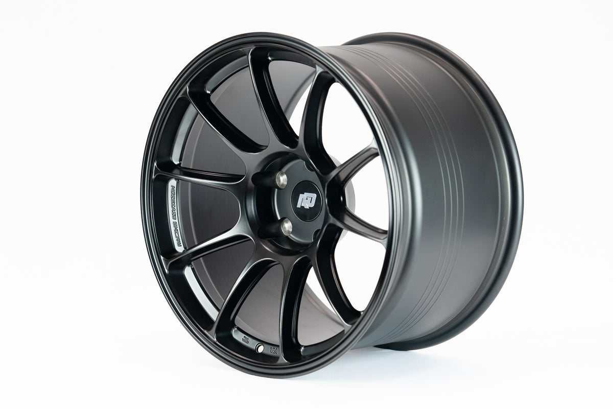 RacingDivision VR5 M-SPEC 18 Zoll